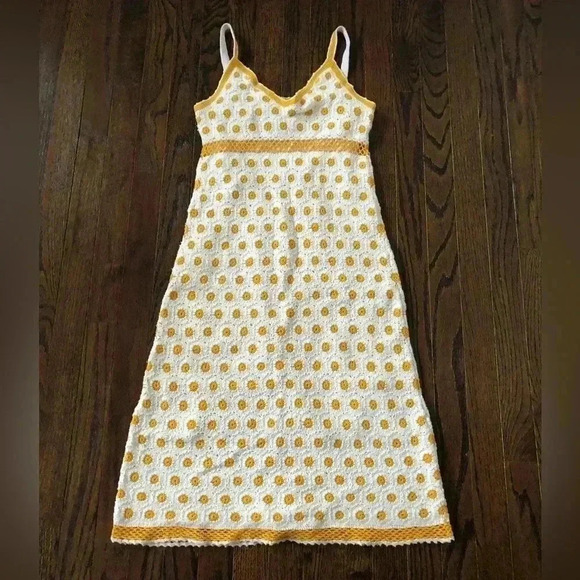 Tory Burch Dresses & Skirts - Tory Burch Women’s XS Yellow/White Daisy Crocheted Cotton Midi Dress - EUC!